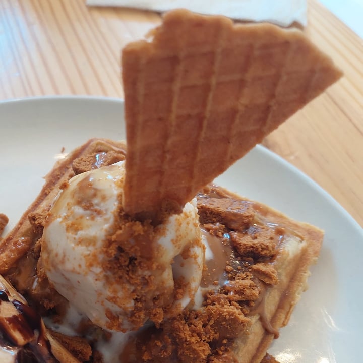 photo of ditto Better than Biscoff Waffle shared by @lieslsnyman on  25 Mar 2023 - review