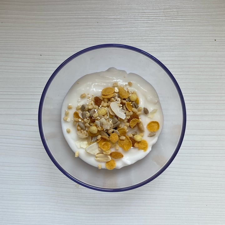 photo of Silk yogurt Silk sabor coco shared by @marynasalas on  14 Jan 2023 - review