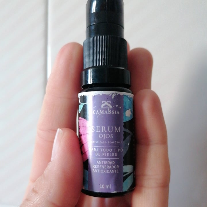 photo of Camassia Serum Contorno De Ojos shared by @cometdibiasky on  01 Apr 2023 - review