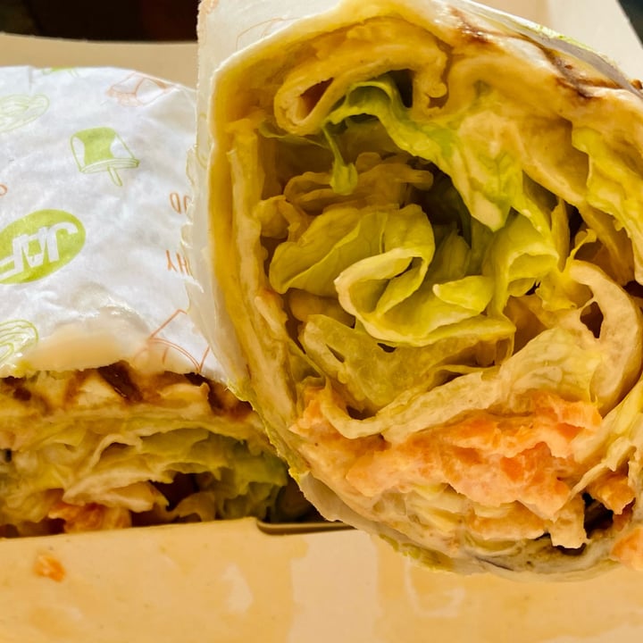 photo of Juice and Food Vegan wrap shared by @thebrambleberry on  26 Jan 2023 - review