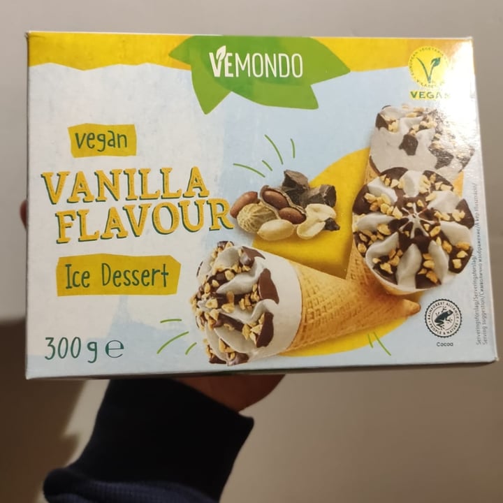 photo of Vemondo Ice dessert vanilla flavour shared by @bl0bfishy on  11 Jan 2023 - review