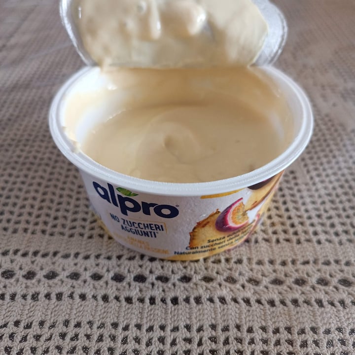 photo of Alpro Ananas Fruit Passion Yogurt shared by @biancafurii on  06 May 2023 - review