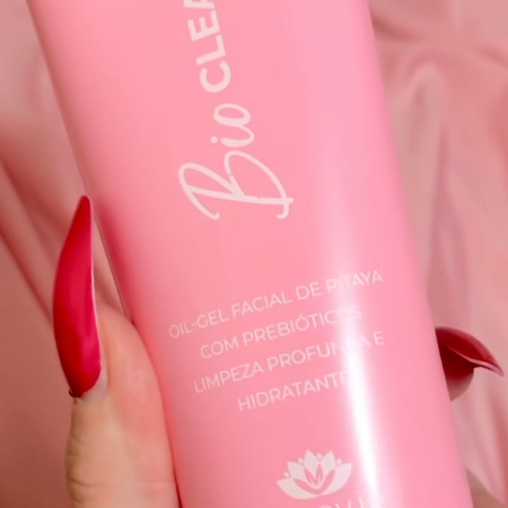 photo of Auravie Bio Cleanser Oil-Gel Facial shared by @claraperoroni on  12 Jan 2023 - review