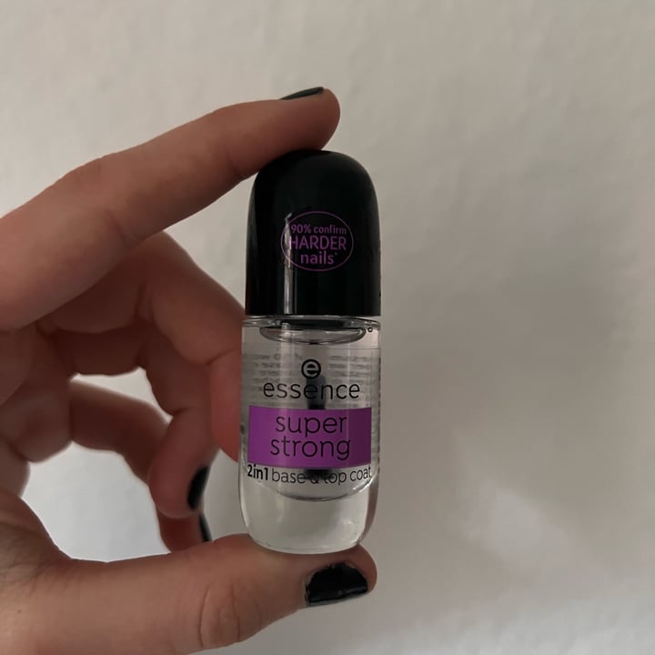 photo of Essence  super strong 2in1 base & top coat shared by @holasoymylk on  14 Mar 2023 - review