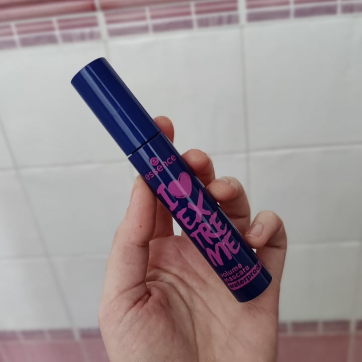 photo of Essence  I love extreme waterproof shared by @gallitatoes on  30 Apr 2023 - review