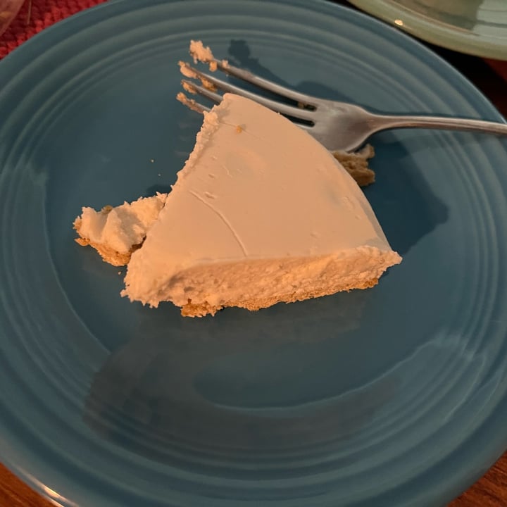 photo of Daiya Key Lime Cheezecake shared by @ameriamber on  29 May 2023 - review