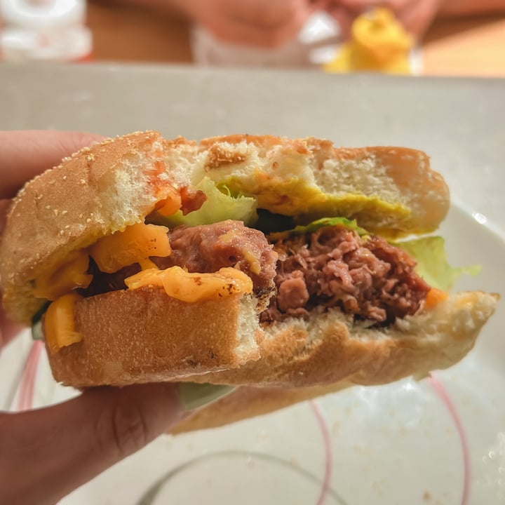 photo of Beyond Burger Plant Based Burgers shared by @nanepessoa on  16 May 2023 - review