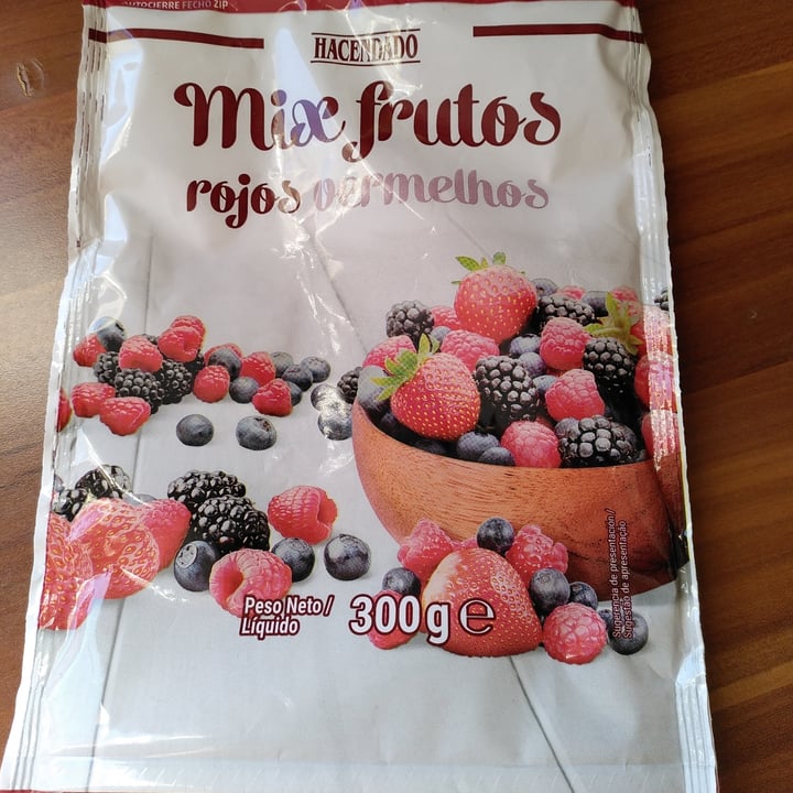 photo of Hacendado Mix frutos rojos congelados shared by @walkabout-veg on  19 Feb 2023 - review