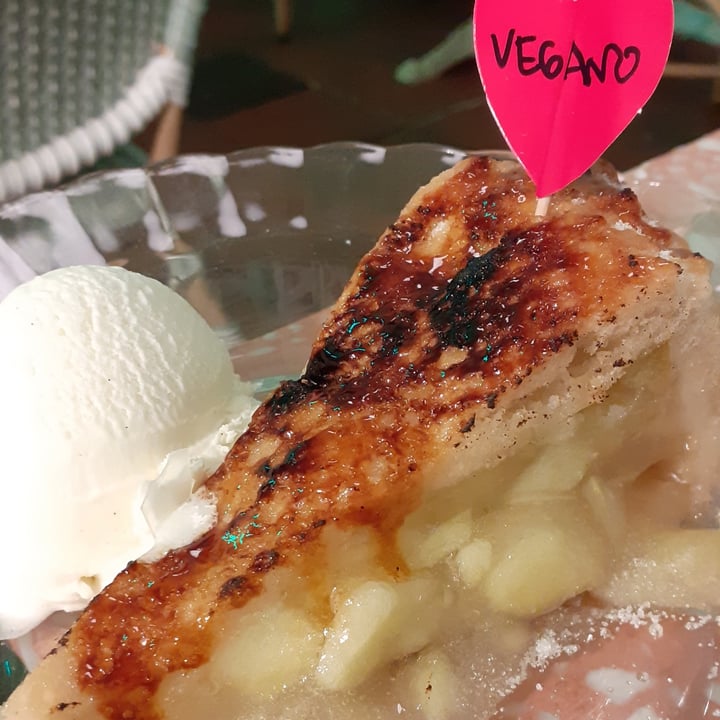 photo of Voodoo Tarta De Manzana Con Helado Vegano De Vainilla shared by @pedroparedes on  05 Jun 2023 - review