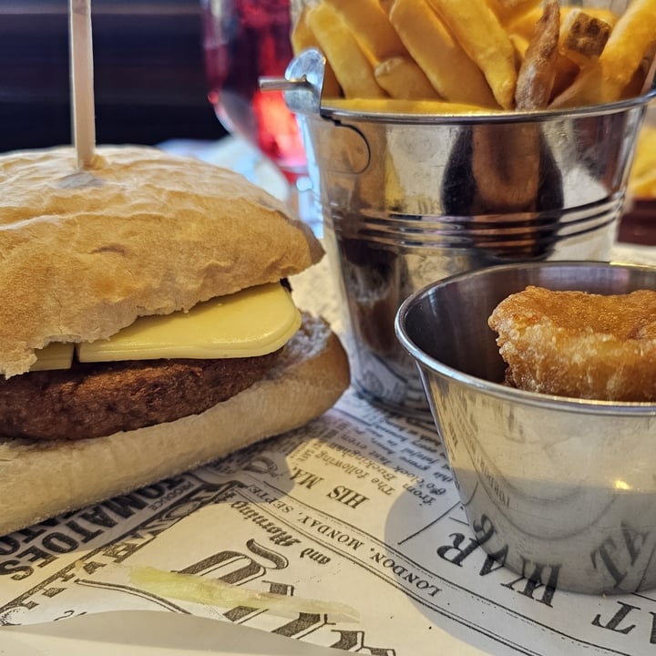 photo of Captain Digby Shipmates Vegan Burger shared by @snowfairysugar on  17 May 2023 - review