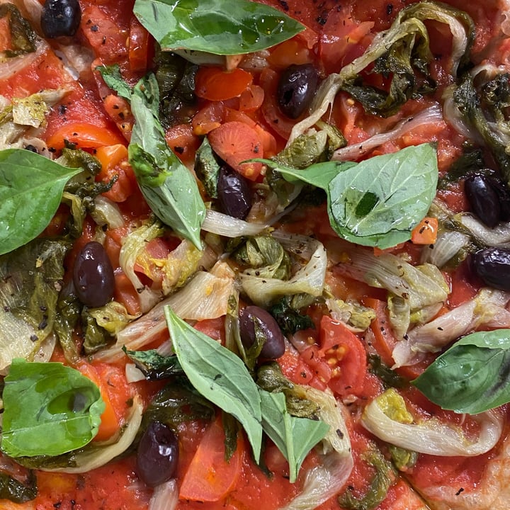 photo of Pizzeria Pulcinella Marinara Del Pizzaiolo + Scarola (no alici) shared by @verina on  08 Mar 2023 - review