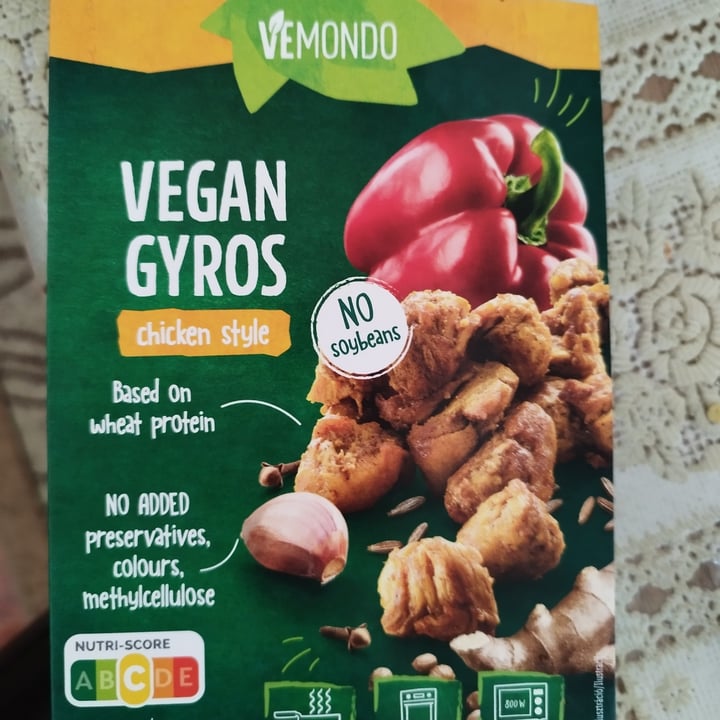 photo of Vemondo Vegan gyros shared by @salsaponsu on  16 Aug 2023 - review