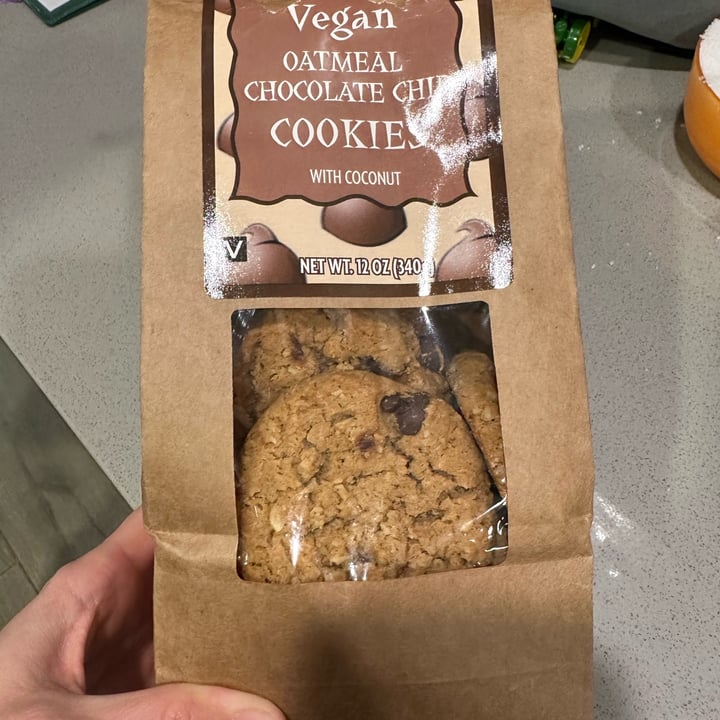photo of Trader Joe's Vegan Oatmeal Chocolate Chip Cookies shared by @ashtothexo on  25 Dec 2022 - review