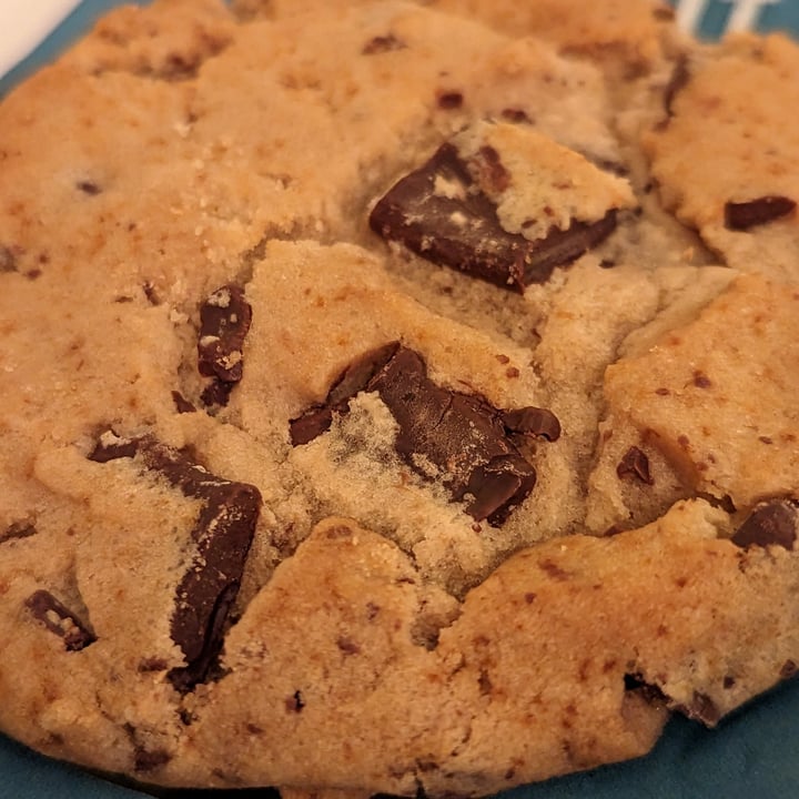 photo of Plant Kitchen (M&S) Vegan Choc Chunk Cookies shared by @jondread on  12 Mar 2023 - review