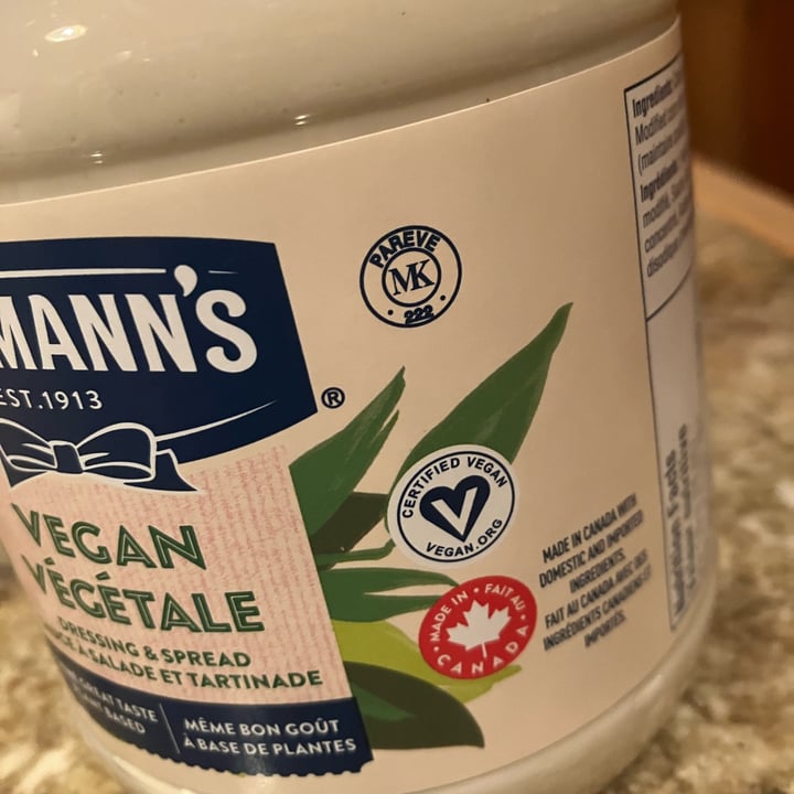photo of Hellmann’s Hellmann’s Vegan Dressing and Spread shared by @bugbiro on  23 Dec 2022 - review