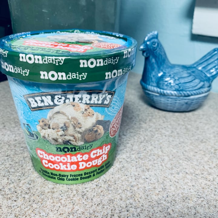 photo of Ben & Jerry's Chocolate Chip Cookie Dough shared by @allhess on  19 May 2023 - review