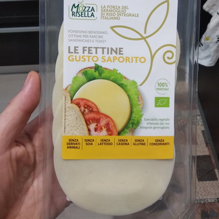 photo of Mozzarisella Le fettine gusto saporito shared by @sillu207 on  20 Jan 2023 - review