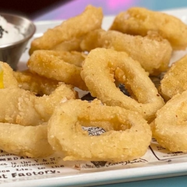 photo of Freedom Cakes Calamares veganos shared by @lauradeep on  05 May 2023 - review