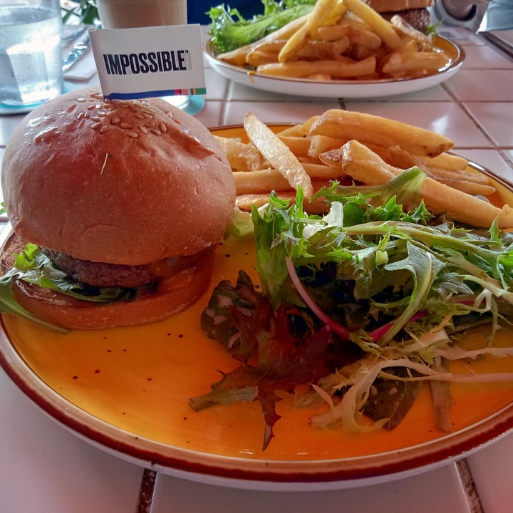 photo of Privé Clarke Quay Impossible Burger shared by @veganspicegirl on  14 Mar 2023 - review