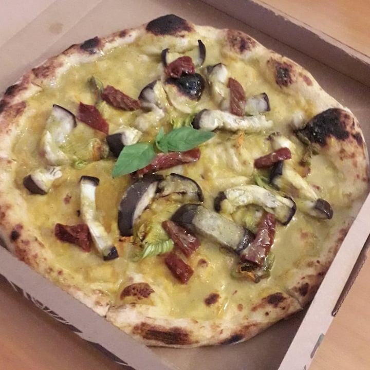 photo of Kbontá pizzeria Pizza Vegana shared by @ericaeroica on  09 Aug 2023 - review