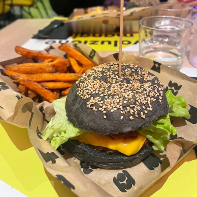 Photo of the dish “Smoked Burger Beyond”
