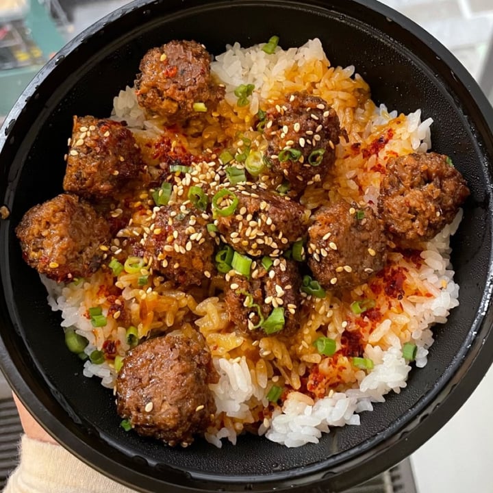 photo of Beyond Sushi (W 37th Street) Glazed Impossible Meatballs shared by @veganfoodcrazy on  29 Apr 2023 - review