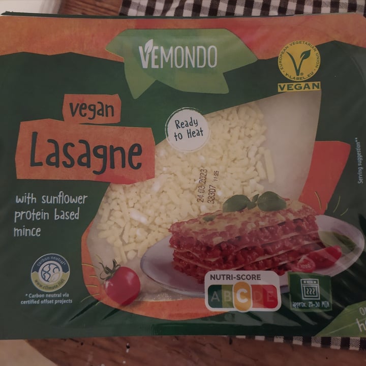 photo of Vemondo Vegan Lasagna shared by @sisvegan on  11 Mar 2023 - review