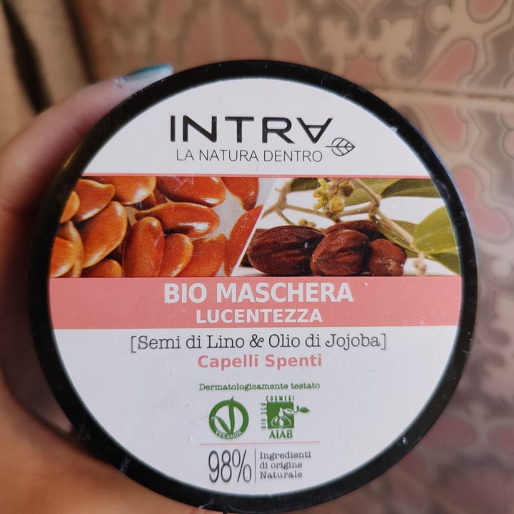 photo of Intra Natural Bio maschera lucentezza shared by @queeervegan on  03 Apr 2023 - review