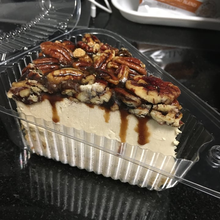 photo of Vegan Crave Burgers and Bakery LLC Pecan Pie Cheesecake shared by @obscurityknocks on  15 Jan 2023 - review