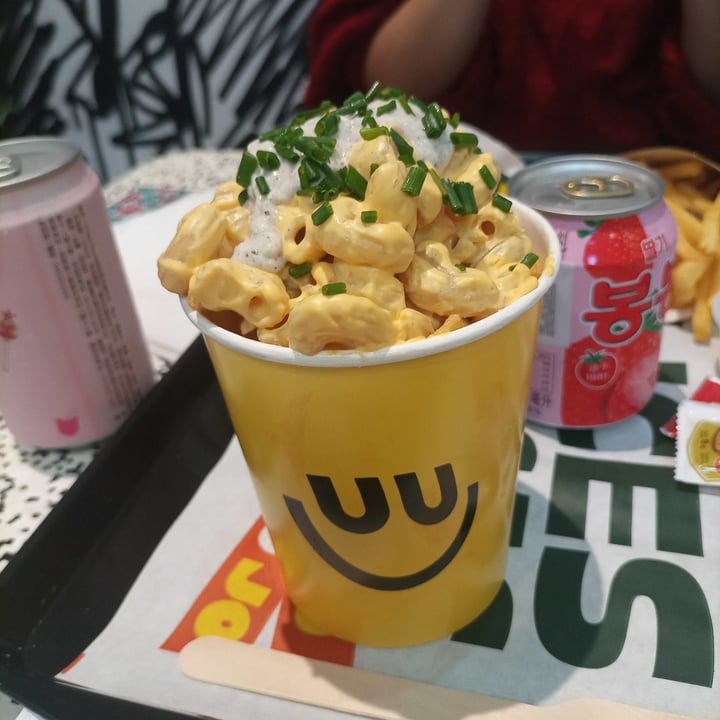 photo of JOY Burgers papas mac and cheese shared by @julisvegan on  27 Apr 2023 - review