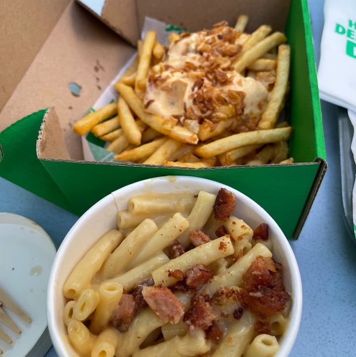 photo of Oowee vegan Flamin’ Hot Clucker shared by @sg34 on  21 Jan 2023 - review