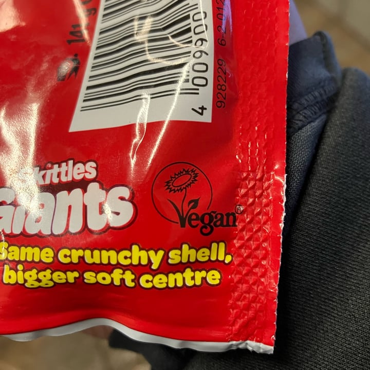 photo of Skittles Skittles Giants shared by @bugbiro on  24 Dec 2022 - review