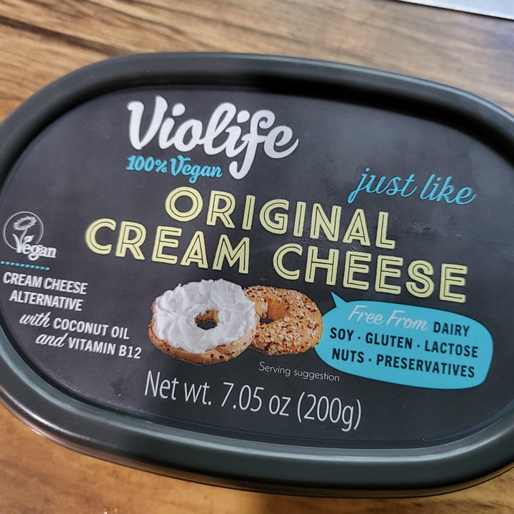 photo of Violife Original cream cheese shared by @coachlaura44 on  16 Aug 2023 - review
