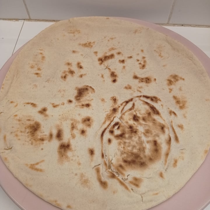 photo of  Esselunga Piadina con olio extra vergine di oliva shared by @spanish-girl-inmilan on  23 Jan 2023 - review