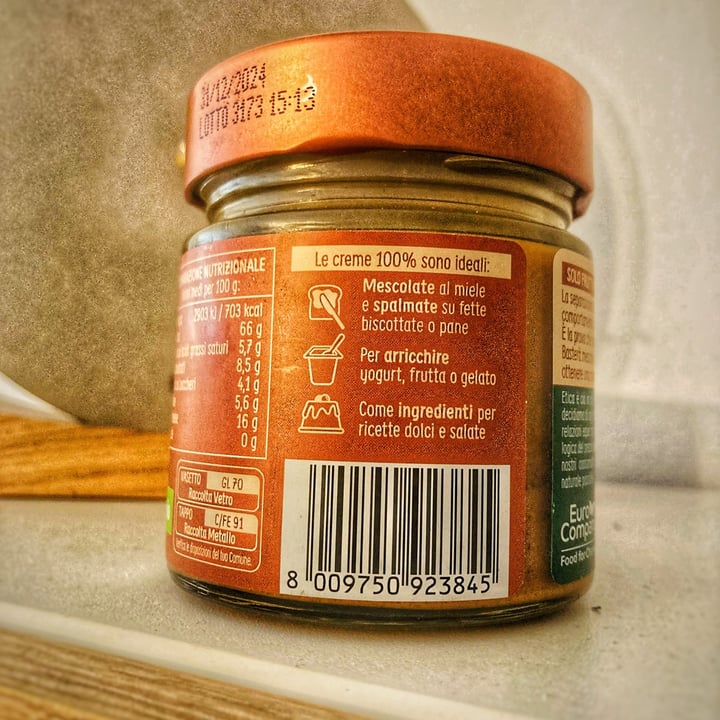 photo of Eurocompany 100% crema di nocciole shared by @federicathewitch on  13 Aug 2023 - review