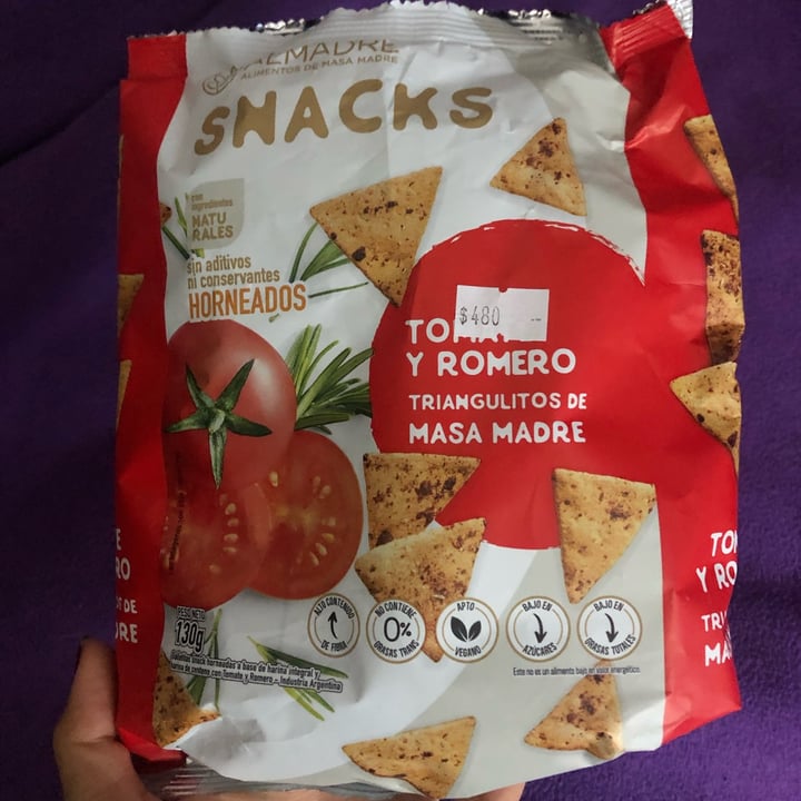photo of Almadre Snacks. Triangulitos de Masa Madre. Tomate y Romero. shared by @agostinalv on  15 Apr 2023 - review