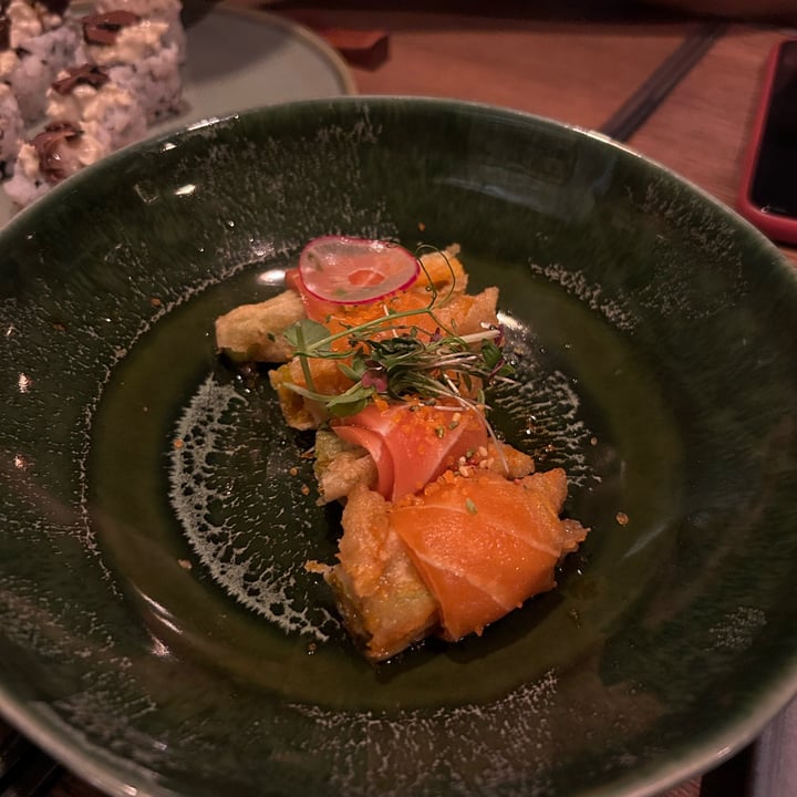 photo of NORI WAY Fiori di zucca Con Tonno E Salmone shared by @martafiz on  12 Jul 2023 - review