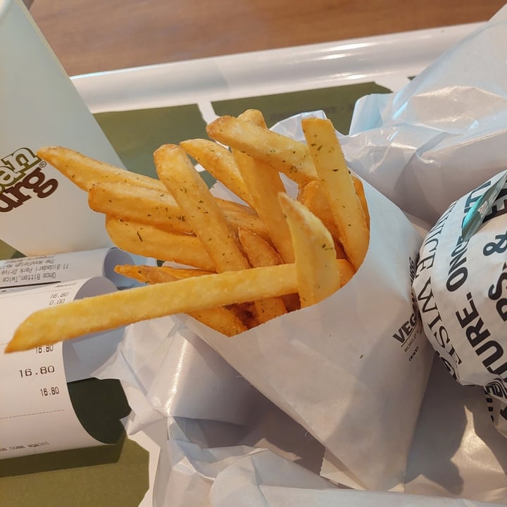 photo of VEGANBURG Woodleigh Seaweed Fries shared by @sadkid08 on  14 May 2023 - review