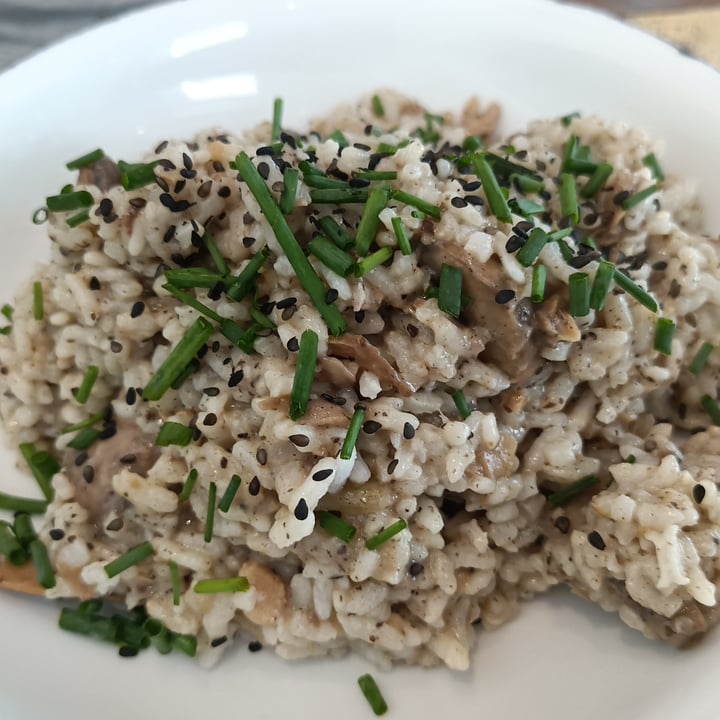 photo of La Mujer de Verde - Restaurante vegano y vegetariano risotto de setas shared by @saragomz on  21 May 2023 - review