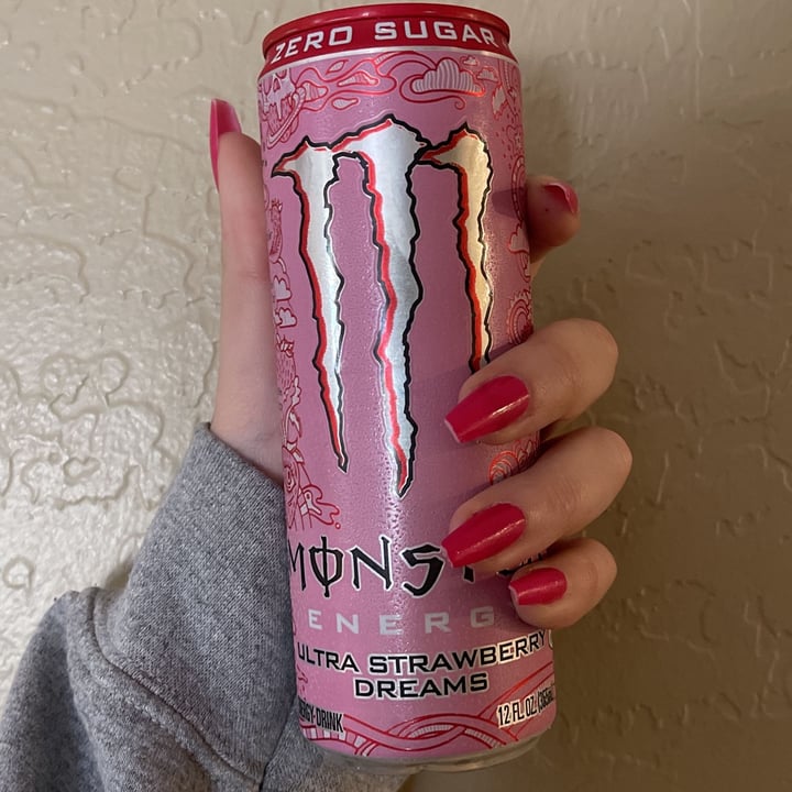 photo of Monster Energy ultra strawberry dreams shared by @mckinley on  28 Mar 2023 - review