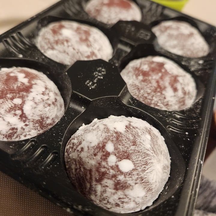 photo of V Revolution Japanese-style Mochi (Taro Flavor) shared by @lizzib on  18 Feb 2023 - review