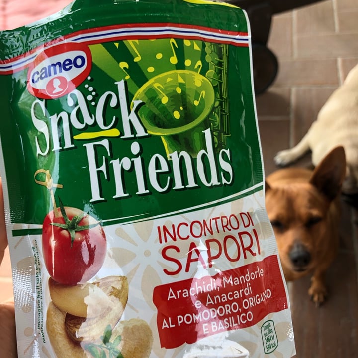 photo of Cameo snack friends arachidi, mandore, anacardi. al pomodoro e basilico shared by @eli01 on  05 May 2023 - review