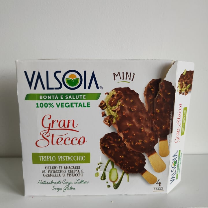 photo of Valsoia Gelato gran stecco triplo Pistacchio shared by @blackiris on  04 May 2023 - review