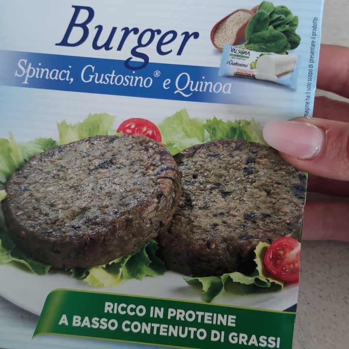 photo of Valsoia Burger spinaci, gustosino e quinoa shared by @angelarusso on  17 May 2023 - review