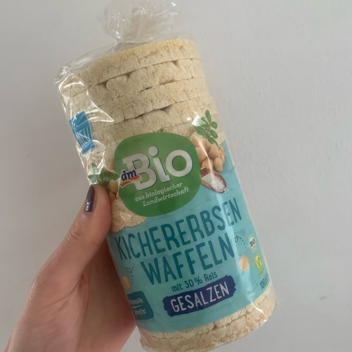 photo of dmBio Kichererbsen-Waffeln shared by @veganbypauline on  19 May 2023 - review