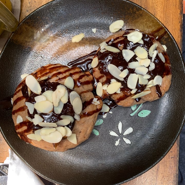 photo of Bong Bonlai Chocolate & Berry Pancakes shared by @tiascaz on  14 Feb 2023 - review