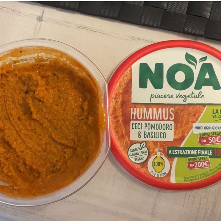 photo of Noa Hummus Ceci E Pomodoro shared by @valentinamoresco on  07 May 2023 - review