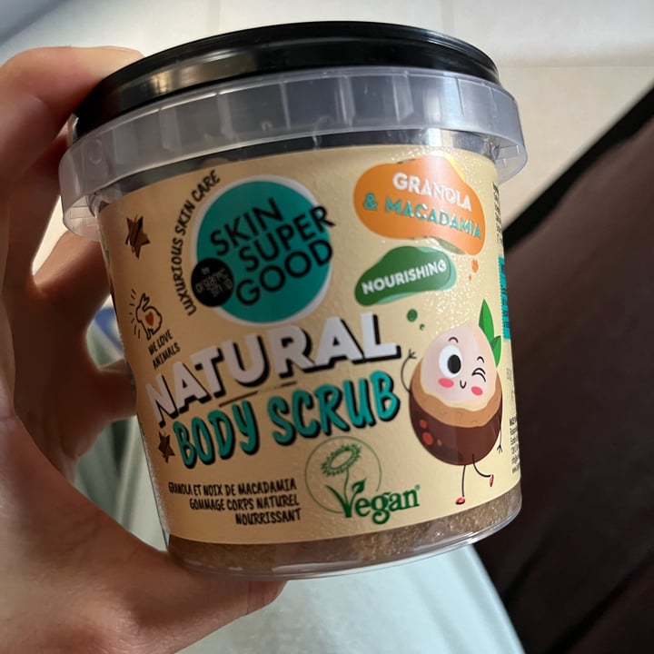 photo of skin super good Natural body scrub shared by @emandenvs on  05 Jul 2023 - review