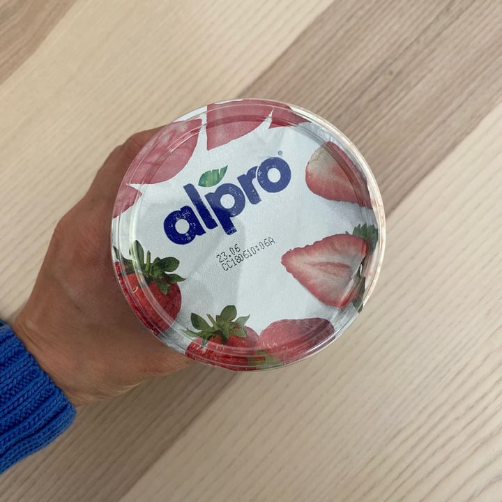 photo of Alpro Alpro aardbei / fraise 500g shared by @elitofu on  14 Jun 2023 - review