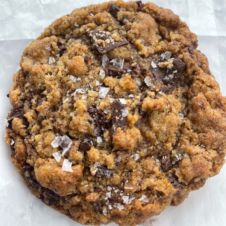 photo of Golden Goods Sandwich and Bake Shop Chocolate Chip Cookie shared by @veganpetite on  07 Apr 2023 - review